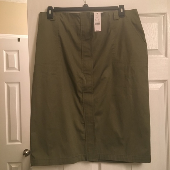 Olive green skirt - Picture 1 of 6